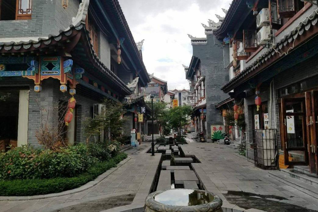 网传机场工作人员占用母婴室吃饭,机场回应:涉事人员已被辞退